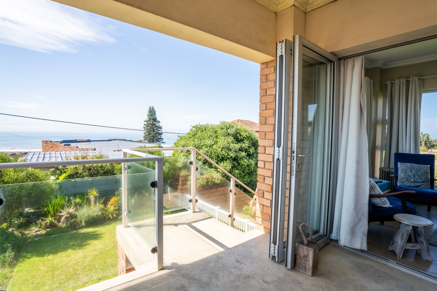 5 Bedroom Property for Sale in Kidds Beach Eastern Cape